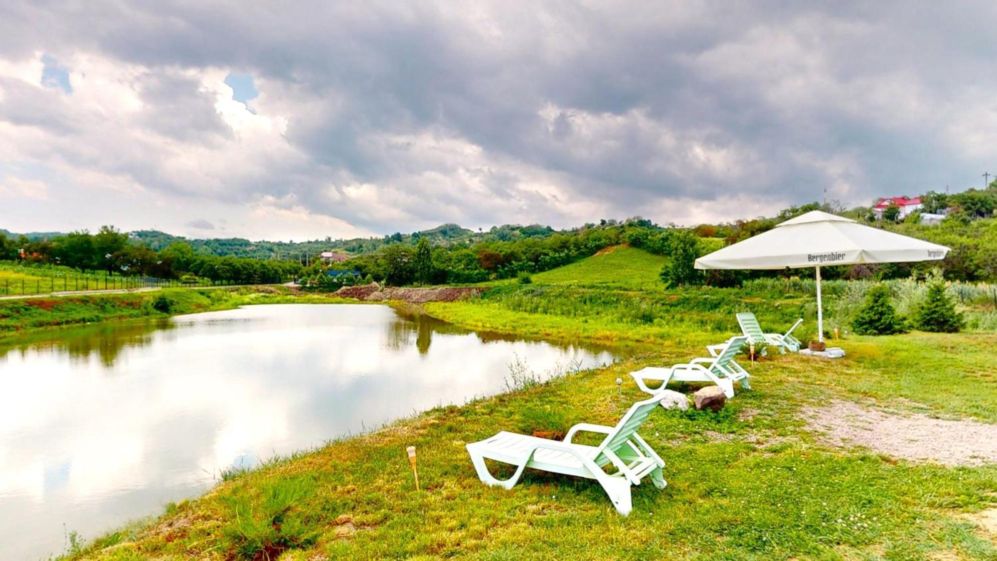 Mountain Lake Jbs Hotel Focşani Exterior foto